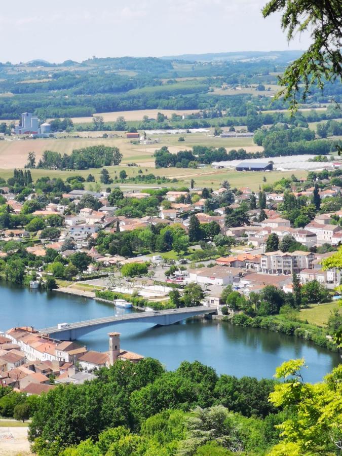 Bed and Breakfast Le Coq en Repos Saint-Sylvestre-sur-Lot Exterior foto